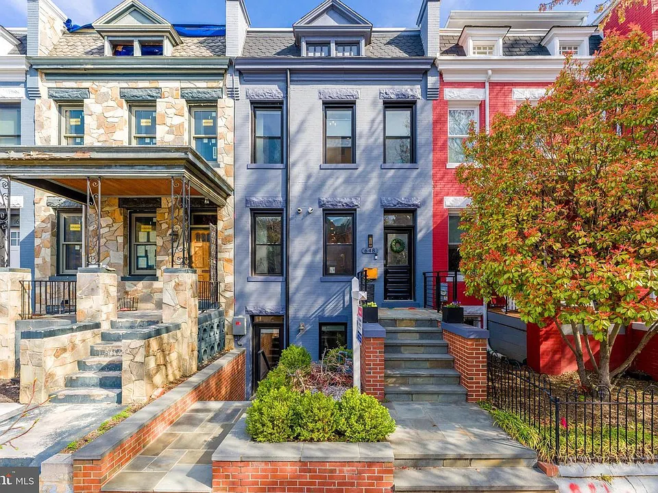 648 F St NE #1