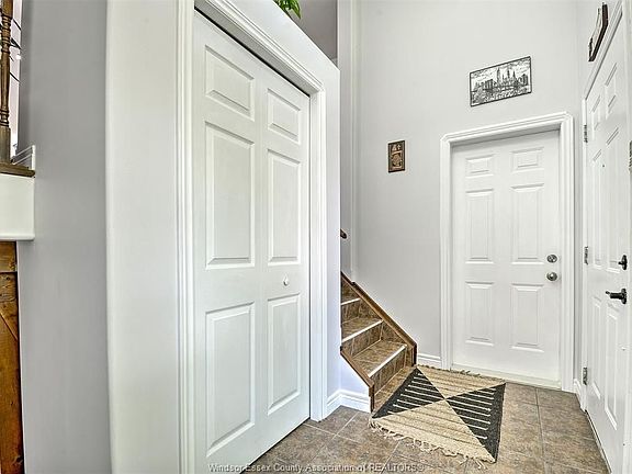 5th image of 2480 Waterford Ave