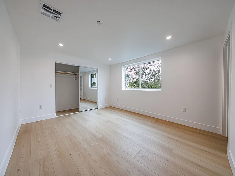 2026 Luxury 3, 4 & 5 Bed Townhomes — Photo 51