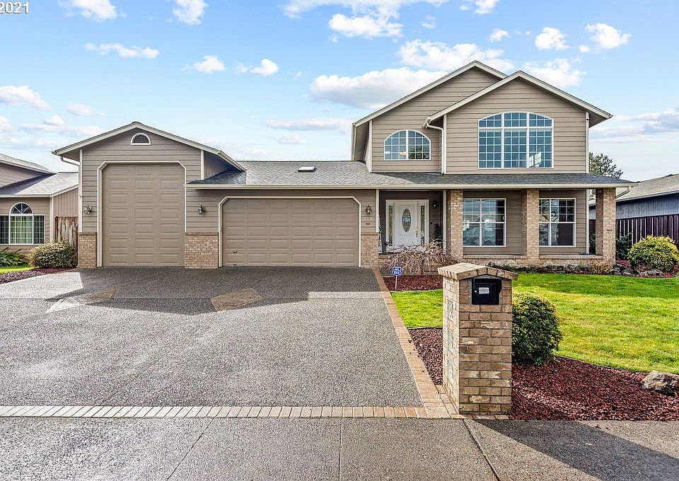 1st image of 219 Sparks Dr