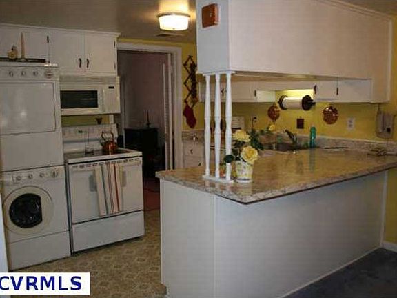 3rd image of 1504 Americana Dr
