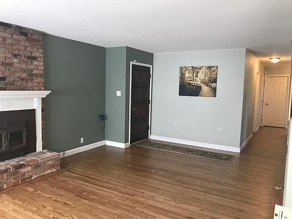 2nd image of 2756 Concord Way