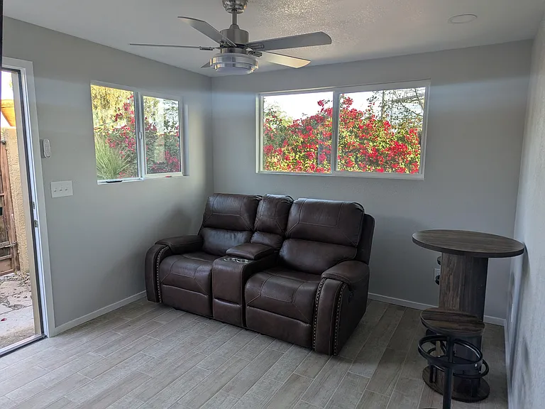 1251 E Bluebell Ln — Photo 7