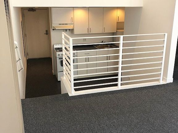 5th image of 348 Hyde St APT 6