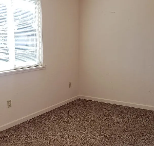 882 W Murray Rd — Photo 8