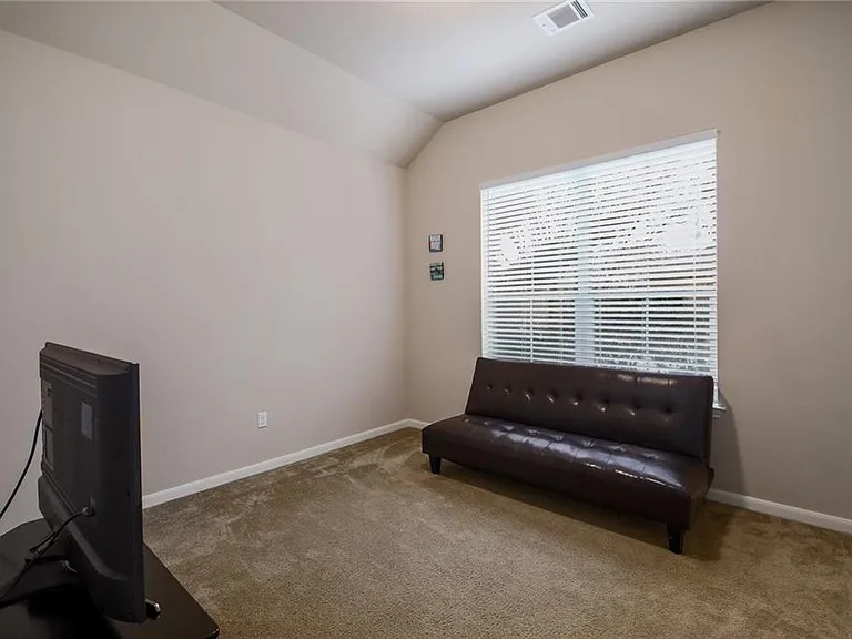 124 Navigator Dr — Photo 18