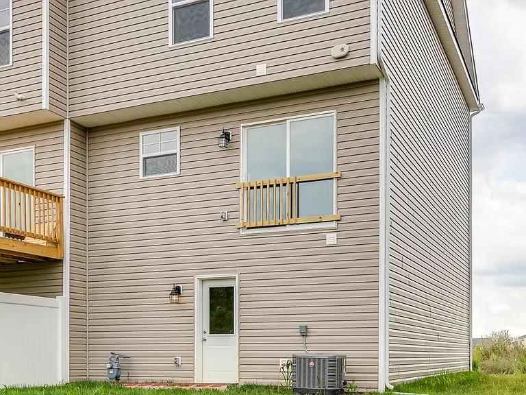 85 Moses Dr — Photo 7