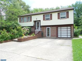 28 Heritage Rd, Marlton, NJ 08053