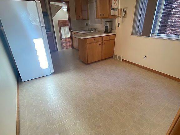 3rd image of 4954 Orchard Ave