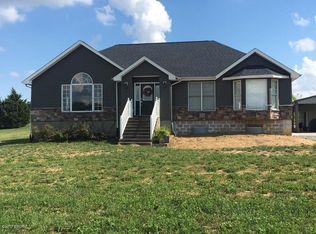 200 Vail Dr, Goreville, IL 62939