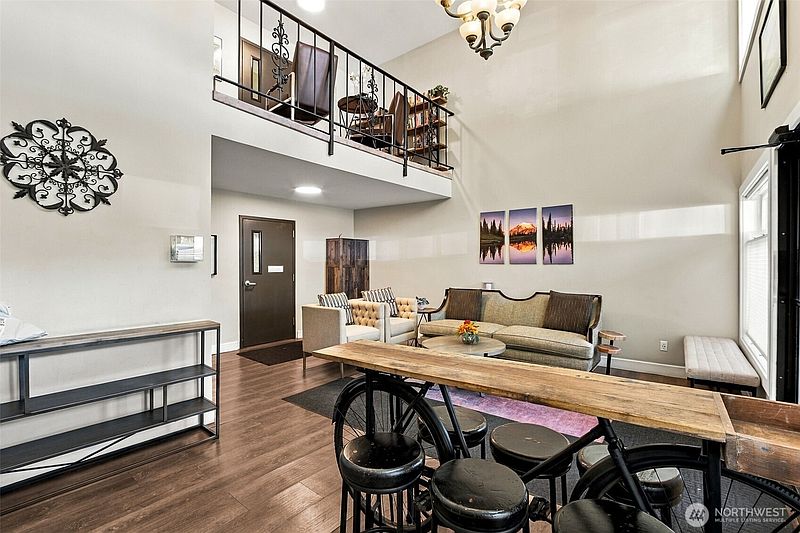 2nd image of 525 Broadway #108