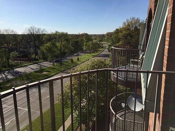 2nd image of 35300 Woodward Ave #508-201-1