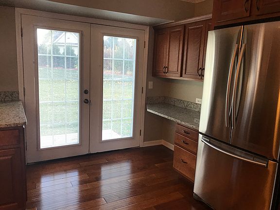 4th image of 1369 Bloomingfield Dr