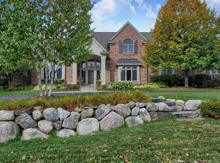 6167 Stonewood Dr, Clarkston, MI 48346