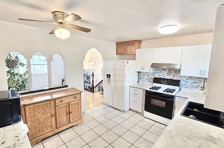 15502 E Bails Dr — Photo 3