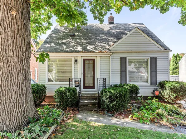 3360 Edgewood St, Dearborn, MI 48124