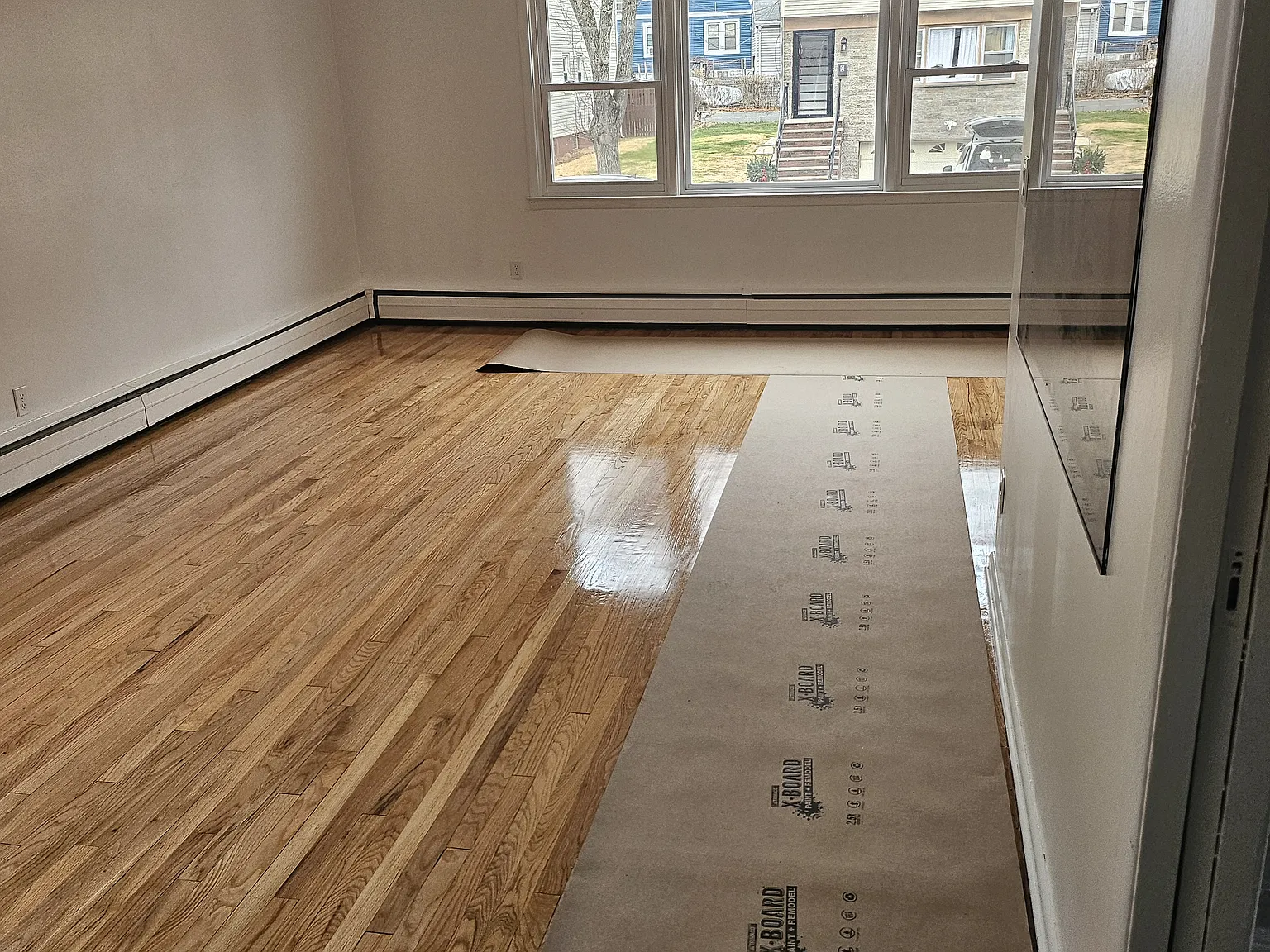 3 bed, 900 sqft, $2,750 — Photo 1