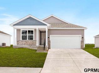 19133 Murray Trl, Gretna, NE 68028