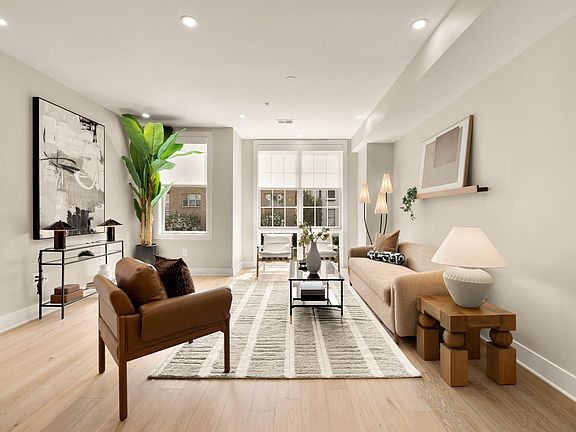 4th image of 3532 1/2 13th St NW #2