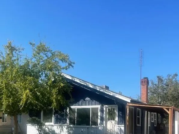 725 S 3rd St, Kerman, CA 93630