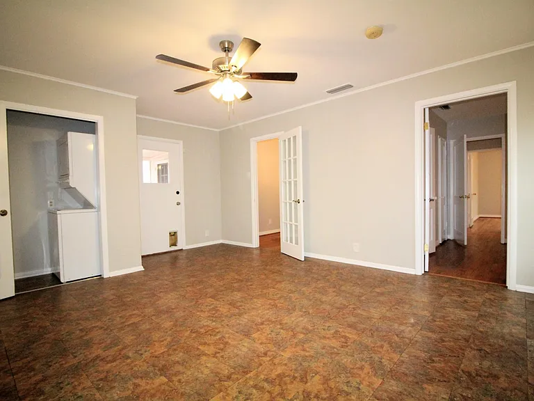 10415 Losa Dr — Photo 16