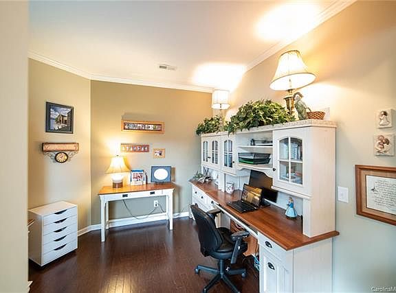 3rd image of 5020 Thistle Ln #702