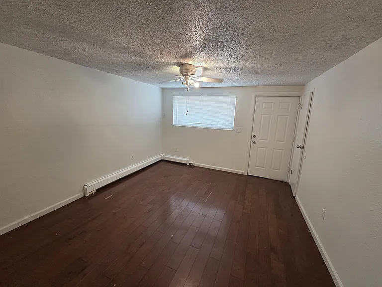 1132 Xanthia St #1132 — Photo 3