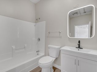 400 N Main St APT 404, Davenport, IA 52801