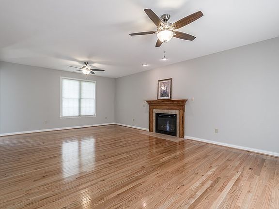 4th image of 11206 Sugarmill Dr