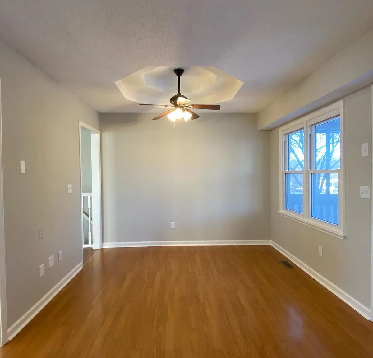 4 bed, 1960 sqft, $2,400 — Photo 4