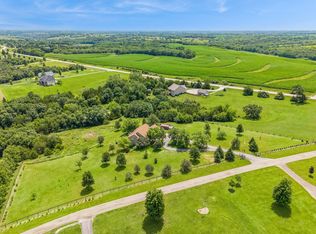 1694 McBride Ridge Ct, Winterset, IA 50273