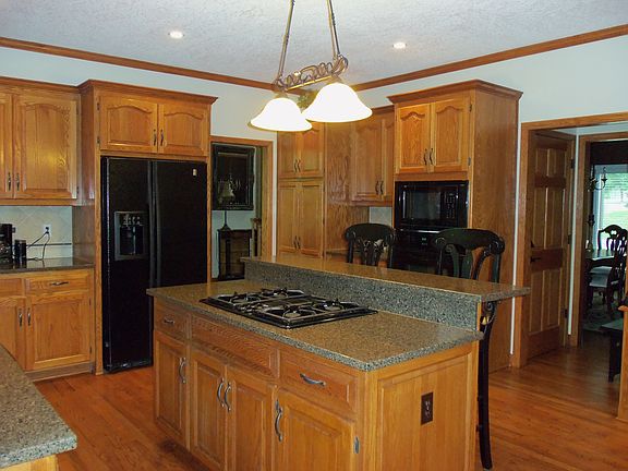 Gas cook top in island