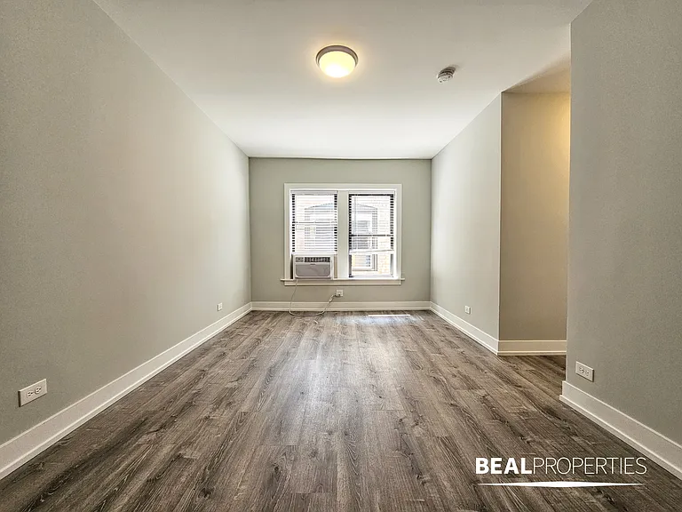 701-715 West Brompton — Photo 14