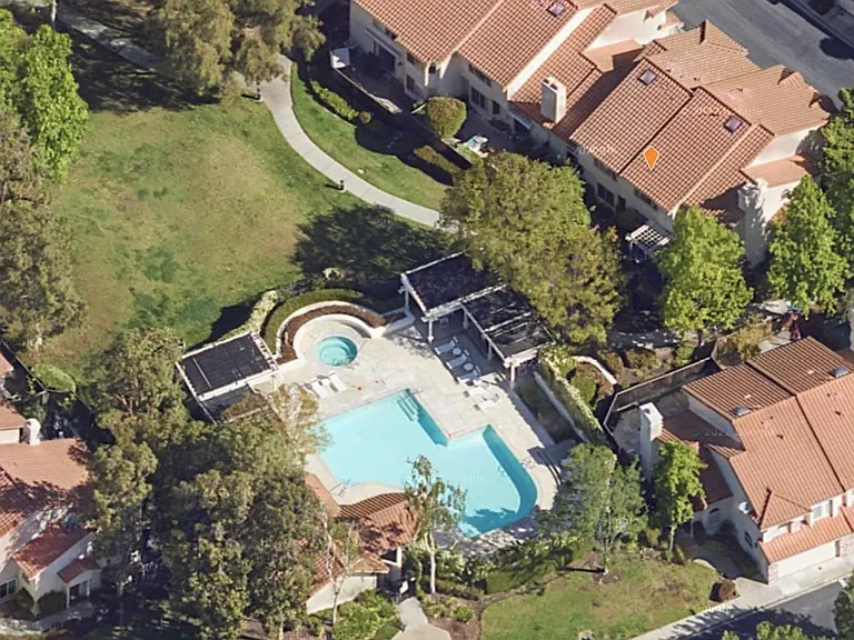 2111 Cuesta Dr — Photo 24