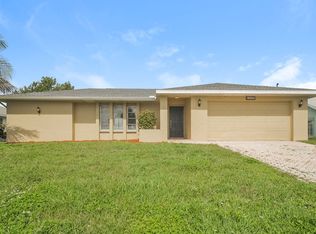4336 Country Club Blvd, Cape Coral, FL 33904
