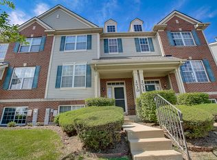 203 N Louis St #D, Mount Prospect, IL 60056