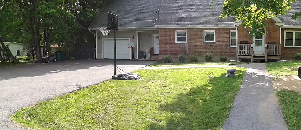 16 Palmer Ave