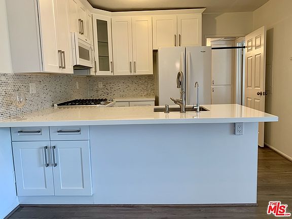 3rd image of 525 S La Fayette Park Pl Unit 313
