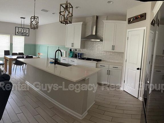 4th image of 105 Wilgrove Pl