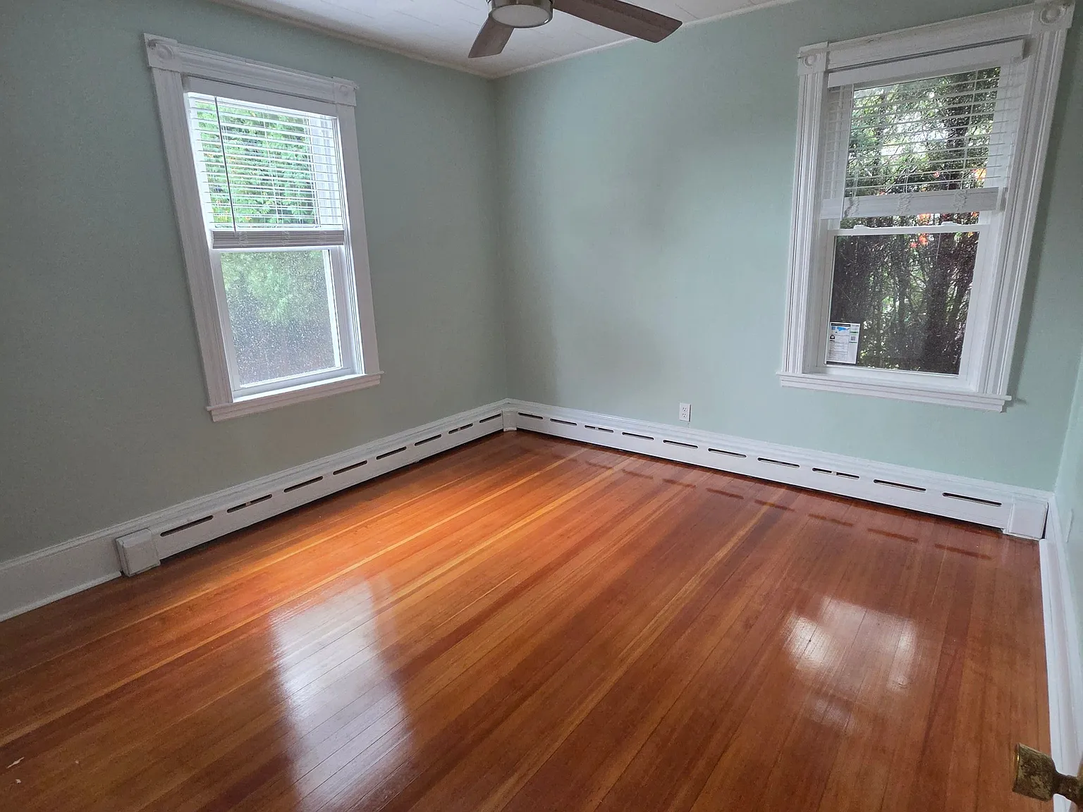 2 bed, 1.0 bath, 1200 sqft, $2,250 — Photo 2