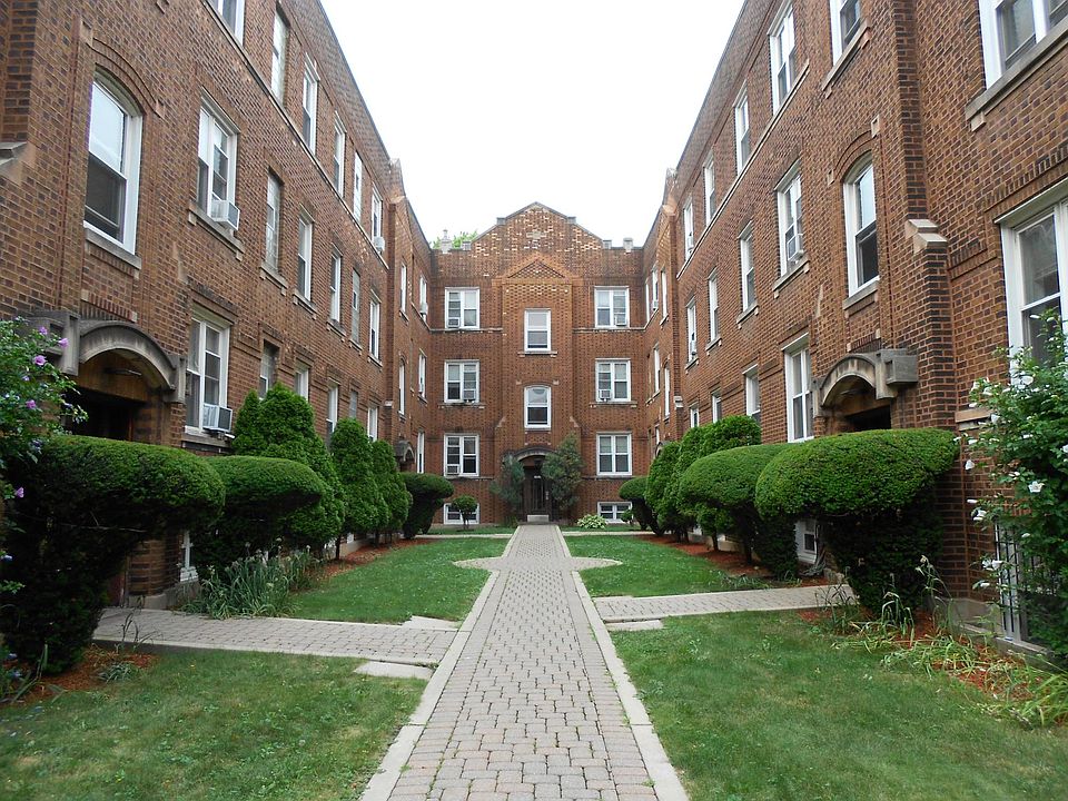 1st image of 654 W Oakdale Ave APT 1s