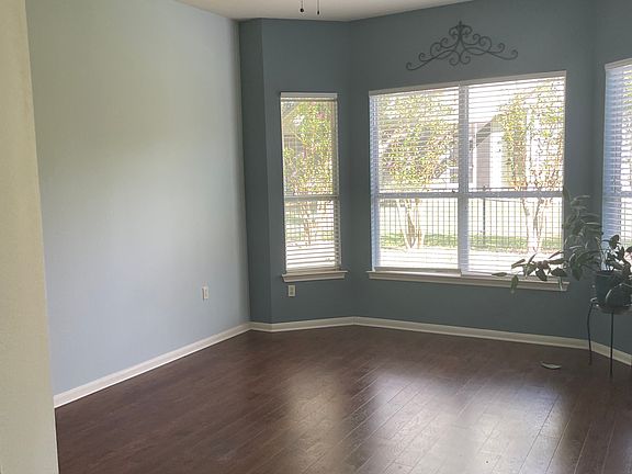 4th image of 116 Blacksmiths Dr