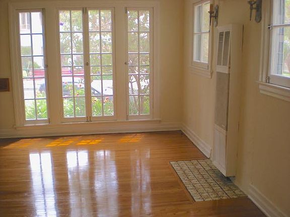 2nd image of 513 1/2 N Spaulding Ave