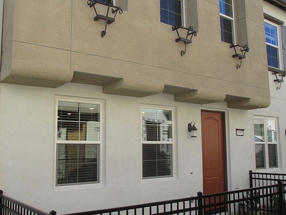 3rd image of 40407 Calle Real
