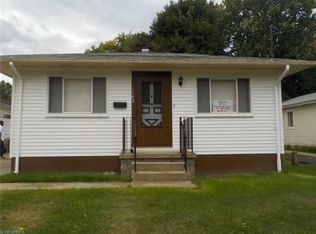 1142 Delos St, Akron, OH 44306