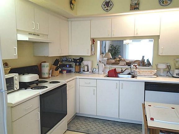 2nd image of 650 SW 138th Ave APT 108J