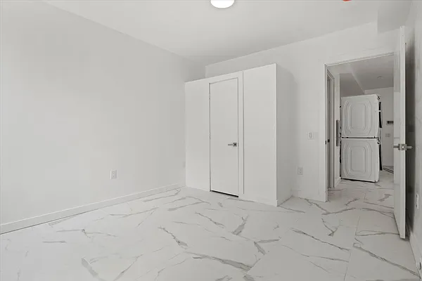 Rented by Compass | media 22