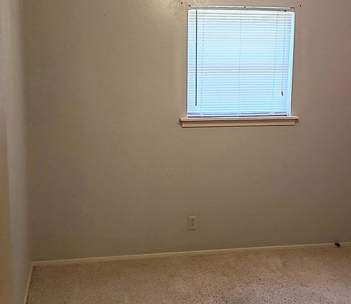5th image of 110 Ponderosa Dr