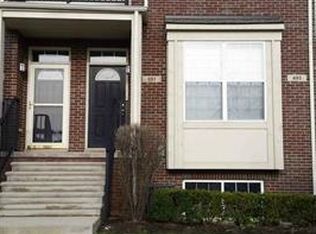 691 Summerfield Dr #216, Westland, MI 48185
