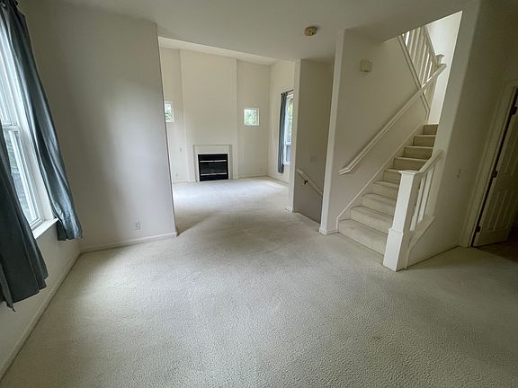 3rd image of 161 Montelena Ct
